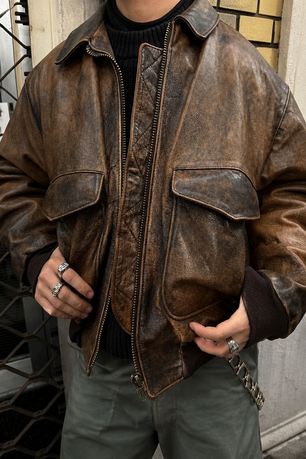 Vintage Classic Leather Jackets 02